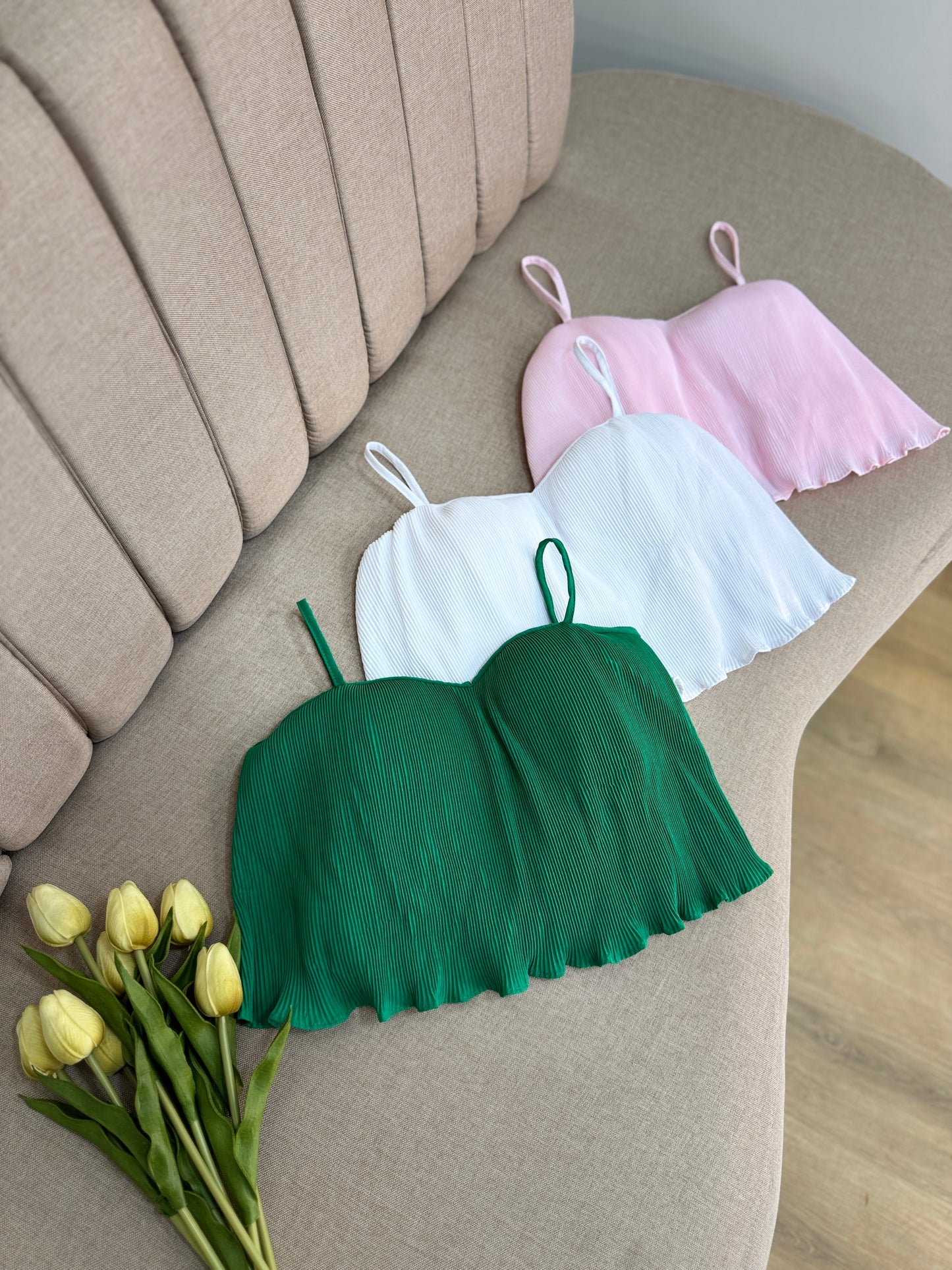 cropped Cloe