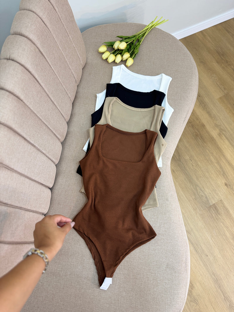 body decote quadrado